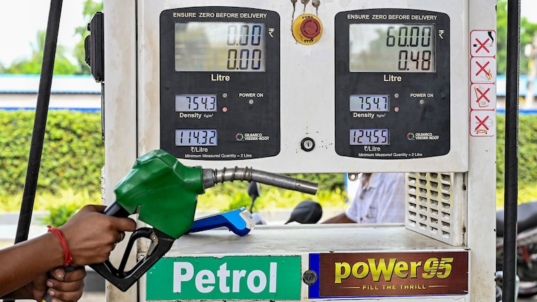 India's Fuel Still Cheaper Than Neighbours Despite Rs 7 Hike &mdash; Check Cost In Pakistan, Nepal & Sri Lanka