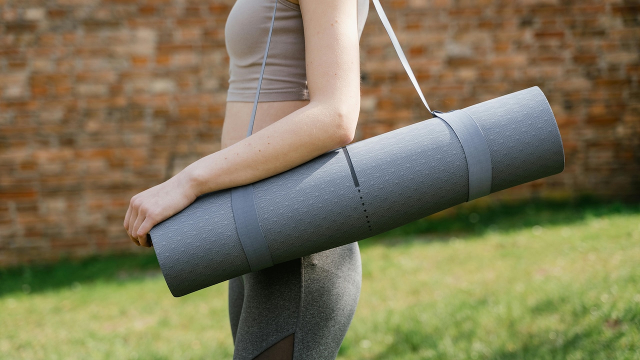 7 Best Anti-Slip Yoga Mats For Sweaty Workout Sessions 7 Best Anti-Slip Yoga Mats For Sweaty Workout Sessions