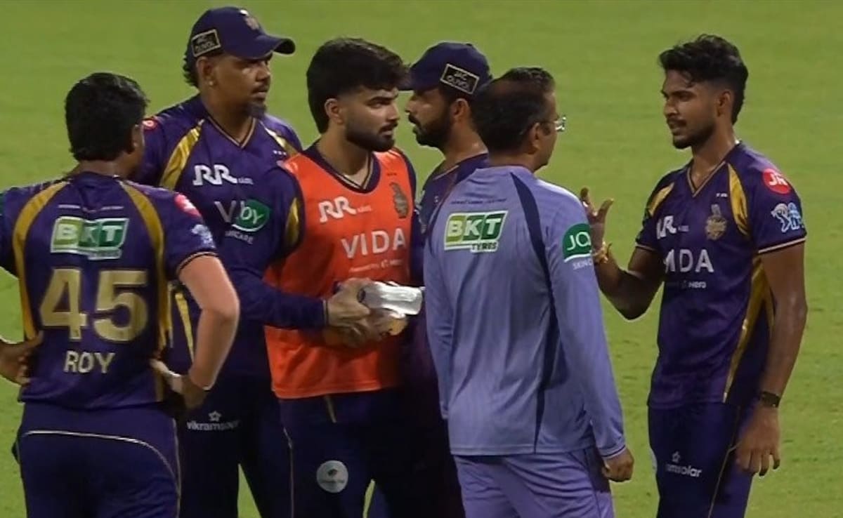 KKRs Rs 18 Crore Star, Returning From Injury, Walks Out Of Ground After Bowling Only 8 Balls vs GT