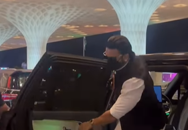 Ranveer Singh's First Public Appearance At Mumbai Airport After Film Body Banned Him Over <i>Don 3</i> Row