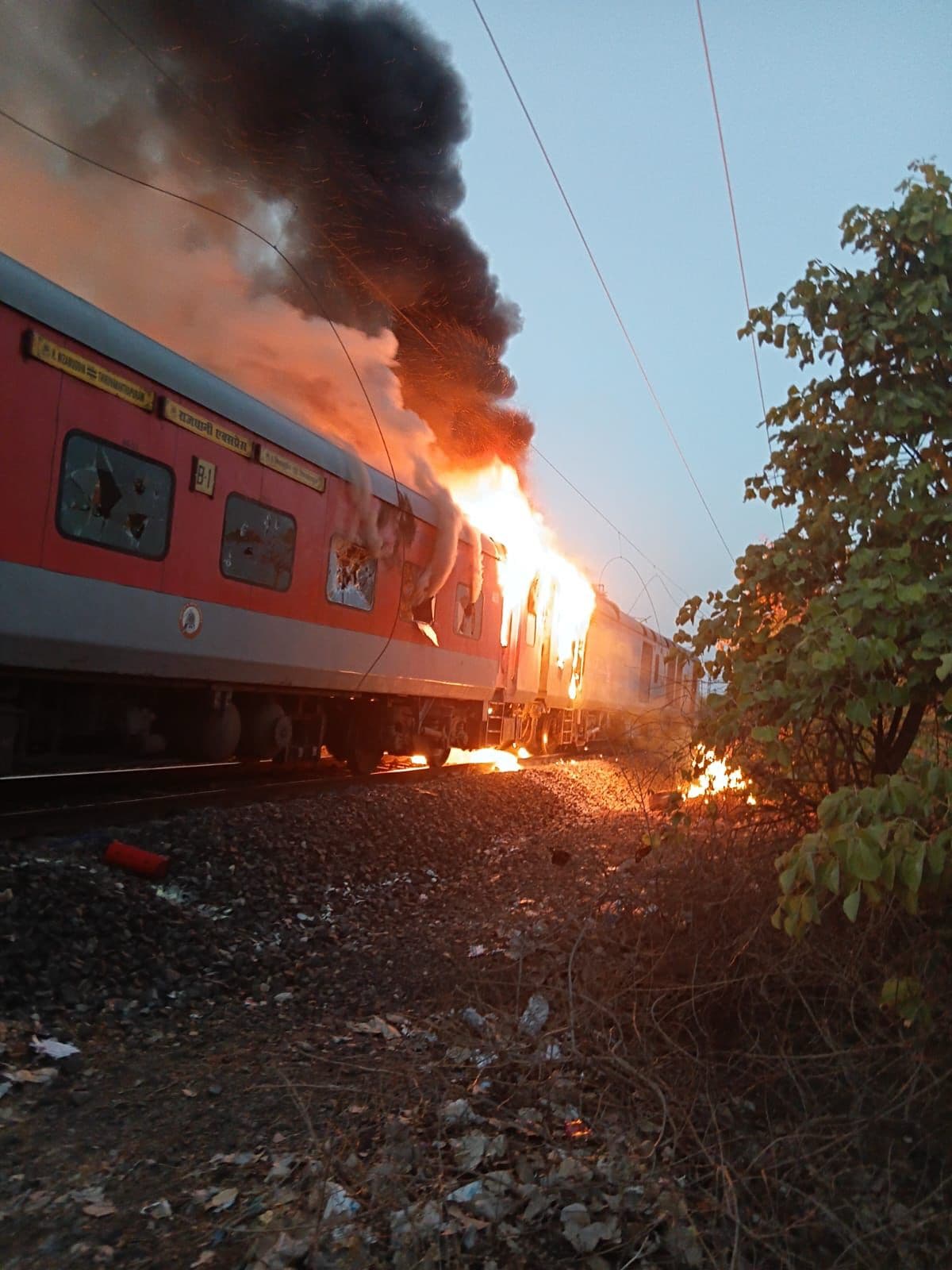 Trivandrum-Delhi Rajdhani Express Two coaches Fire