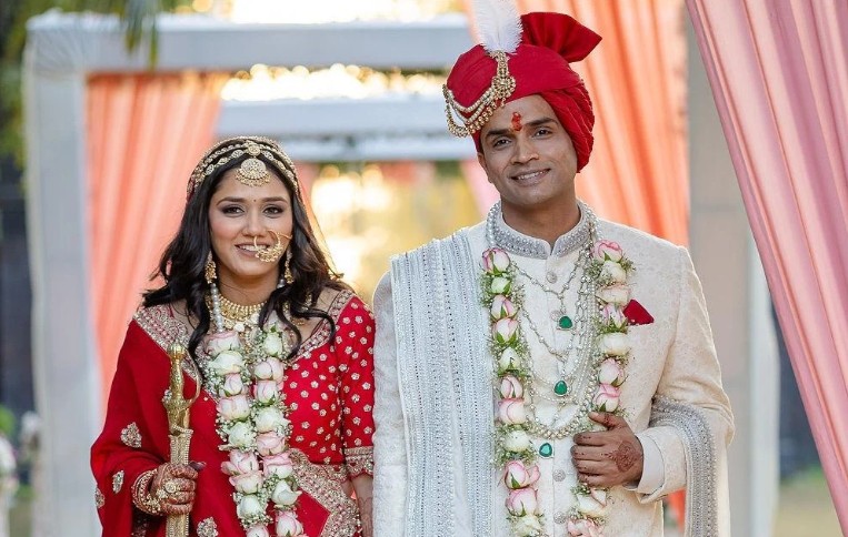 Twisha Sharma Death: एक्ट्रेस मॉडल ट्विशा शर्मा की 5 फोटो, फांसी पर लटकने से पहले मां को किया मैसेज- मैं फंस गई हूं...