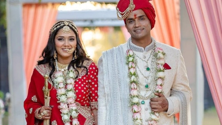 एक्ट्रेस मॉडल ट्विशा शर्मा की 5 फोटो, फांसी पर लटकने से पहले मां को किया मैसेज- मैं फंस गई हूं...