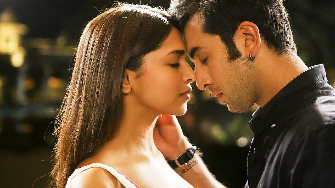 How Ayan Mukerji's Gamble Of Casting Exes Ranbir Kapoor And Deepika Padukone Paid Off In <i>Yeh Jawaani Hai Deewani</i>