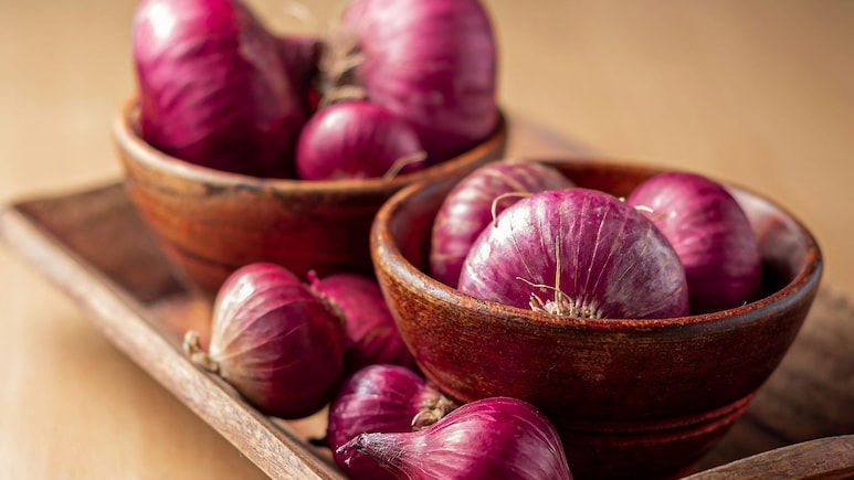 A Nutritionist Explains Why Eating Red Onions In Summer Meals May Help The Body Cope With Loo And Heatstroke
