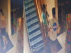 Video Shows 3 Men Bringing Twisha Sharma's Body Down Staircase