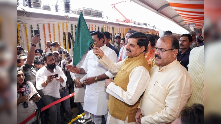 भोपाल से रवाना हुई &lsquo;सोमनाथ स्वाभिमान यात्रा 2026&rsquo;, CM मोहन यादव ने दिखाई हरी झंडी