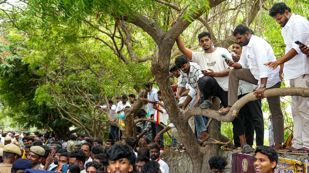 'Gates Are Closed. It Is Very Painful': Vijay's Fans, TVK Supporters Return From Cancelled Swearing In Ceremony Venue