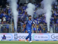 IPL Live: Bumrah Strikes But Its A No-Ball. Gavaskar Says, "Unacceptable"