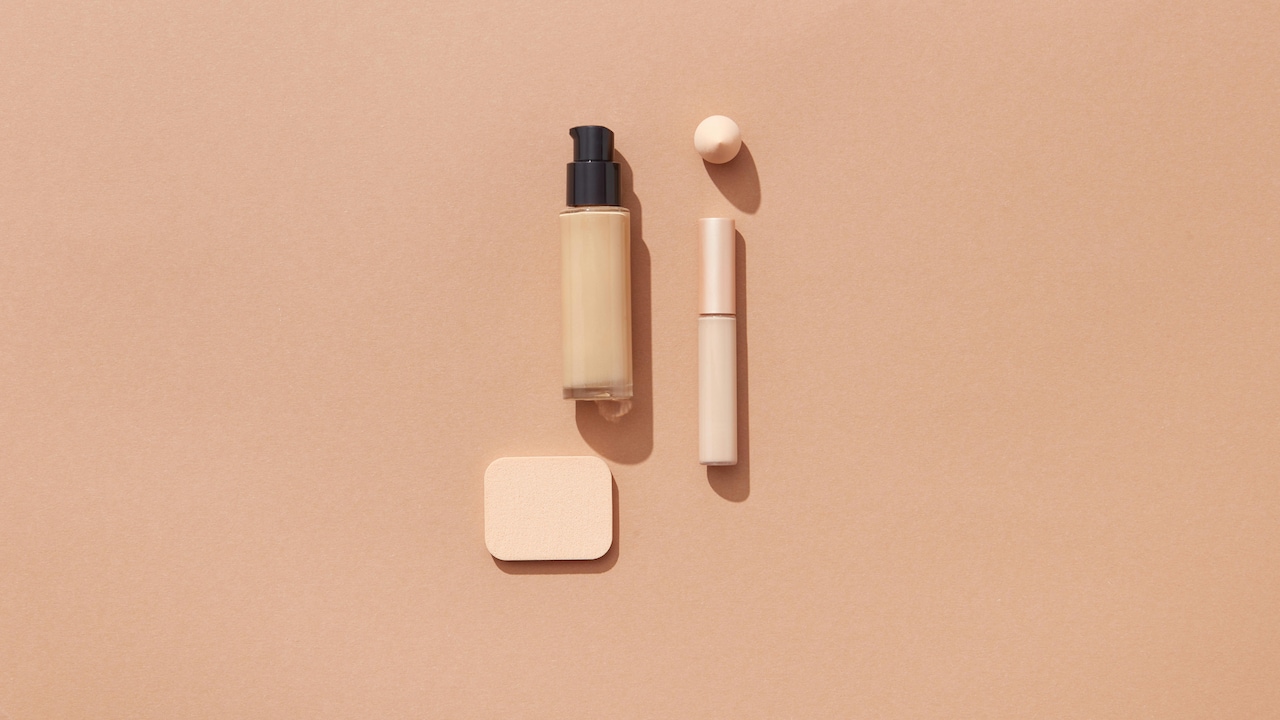 Primer helps makeup apply smoothly and last longer.