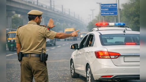 'मुझे SI से कॉन्स्बेटल बना दो', दिल्ली पुलिस अफसर ने मांगा डिमोशन तो चौंक गए अफसर; जानिए क्या थी वजह