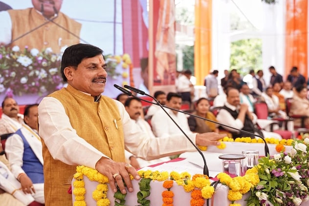 MP में UCC पर काम शुरू होते ही उठने लगे सवाल, क्या इस कदम से बदल जाएगी आदिवासियों की सदियों पुरानी परंपरा