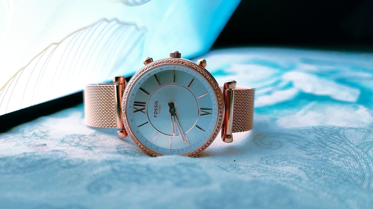 Explore stylish watches for moms from Fossil, MK, and Armani Exchange trending in 2026
