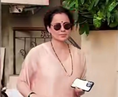 कंगना रनौत का वायरल वीडियो, गले में मंगलसूत्र और हाथ में हरी चूड़ियां देख फैंस कन्फ्यूज, बोले- शादी हो गई क्या