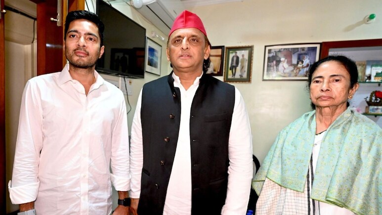 'दीदी BJP की आंखों में खटकती हैं...', ममता बनर्जी से मिलने के बाद बोले अखिलेश यादव