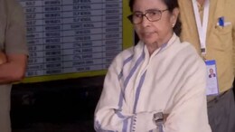 Mamata Banerjee Visits Bhabanipur Strongroom, Flags Counting Irregularities