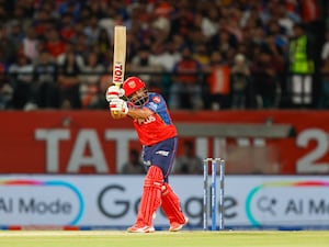 IPL 2026 Live: Bhuvneshwar Strikes Early As PBKS Lose 1st Wicket vs RCB