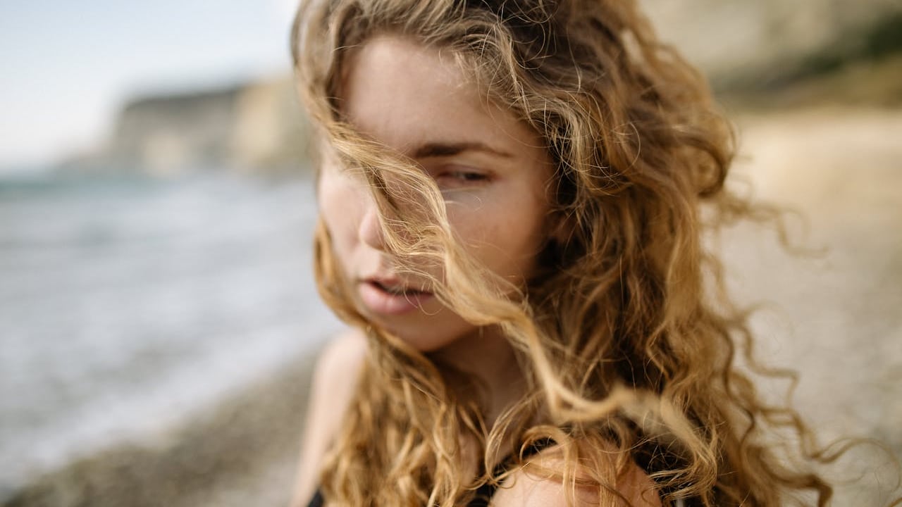 Why Hair Frizzes After Conditioning Why Hair Frizzes After Conditioning