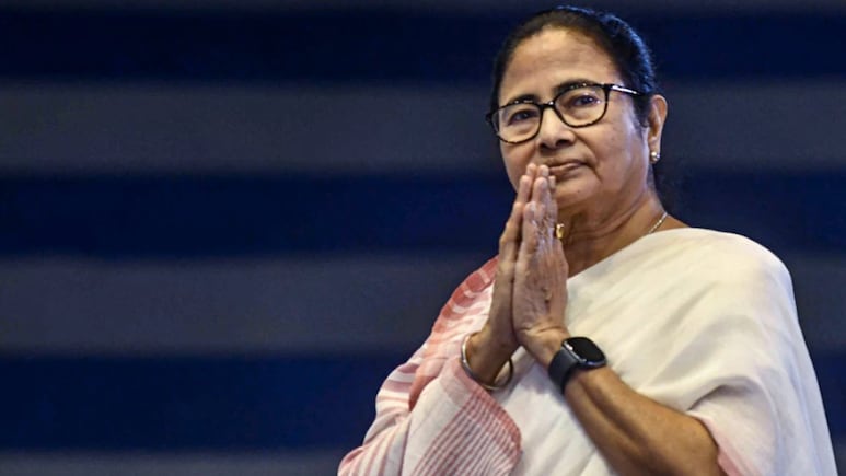 इस्तीफा न देने पर अड़ीं ममता बनर्जी ने बदला X पर प्रोफाइल, मुख्यमंत्री पद को लेकर लिखी खास बात