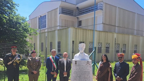 इटली की धरती पर गूंजा भारतीय शौर्य का जयघोष, कैप्टन कमलराम VC की प्रतिमा का &nbsp;कैसिनो शहर में हुआ अनावरण