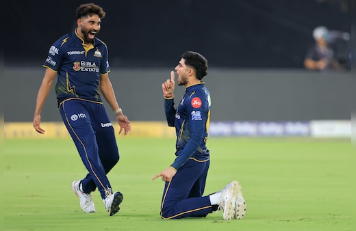 GT vs CSK: गुजरात के बल्लेबाजों के बाद गेंदबाजों का कहर, 140 रनों पर ढेर हो गई CSK, 89 रनों से मिली जीत