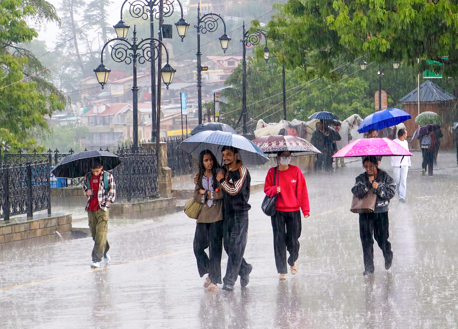 आंधी के बाद आज बारिश, दिल्ली, यूपी से पंजाब तक झूमकर बरसेंगे बदरा, जानें मौसम का हाल