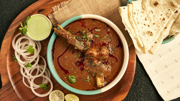 He was all praises for Kolhapurs bold flavours.