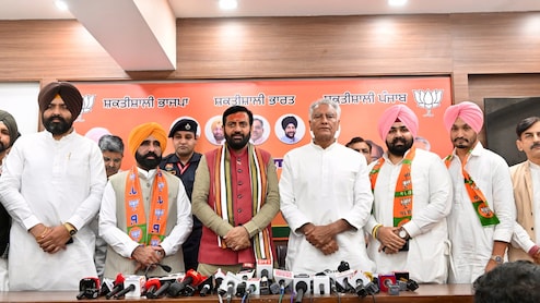 APP Leaders Join BJP: पंजाब सीएम भगवंत मान के भाई ज्ञान सिंह मान भी भाजपा में शामिल, इन दिग्गजों ने भी AAP को दिया झटका