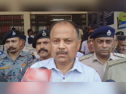 बिहार: पहले मिड-डे मील में पका दिया सांप, अब स्कूल में खाने खाते ही बीमार हुए बच्चे