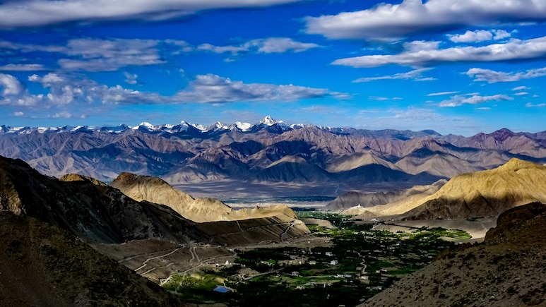 From Leh To Melbourne: 5 Places Where You Can Experience Four Seasons In One Day