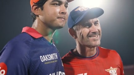 Sooryavanshi Cuts Interview Midway, Obliged Aus Great's Selfie Request