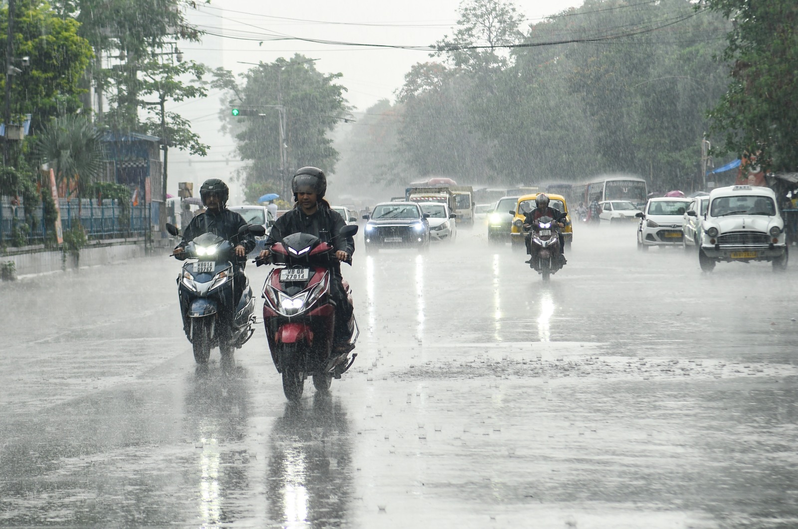 Monsoon Rain Alert: मॉनसून के पहले दिल्ली NCR में झमाझम बारिश होगी, यूपी में आंधी, पंजाब-हरियाणा से राजस्थान तक भिगोएंगे बदरा