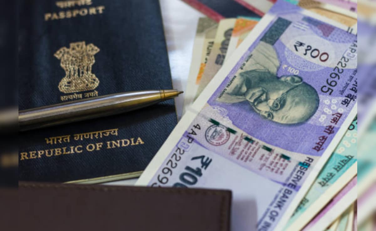 फ्लाइट टिकट कैंसलेशन चार्ज पर सरकार सख्त, कंपनियों को देना होगा हिसाब!