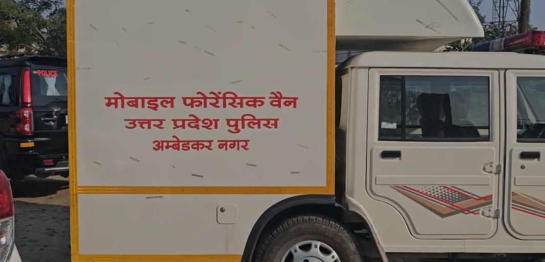 UP के अंबेडकरनगर में महिला ने पार की क्रूरता की सारी हदें, ईंट मारकर 4 नाबालिग बच्चों की ले ली जान