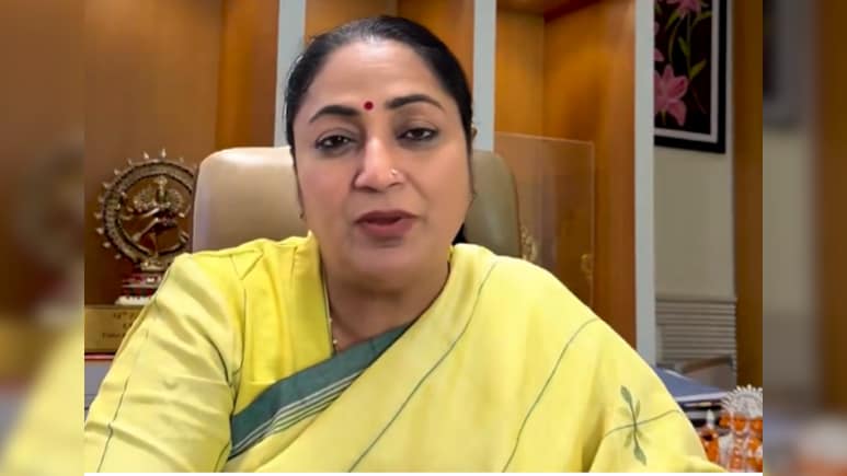 1 to 4 PM Rest For Labourers, Water & ORS Facilities: Delhi CM Rekha Gupta Issues Heatwave Measures &mdash; Video