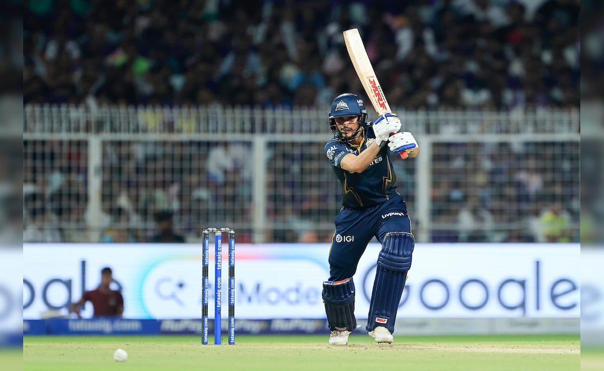 KKR vs GT LIVE Score:  शुभमन गिल छक्कों में कर रही डील, KKR का 18 करोड़ी स्टार 8 गेंद फेंकर हुआ बाहर