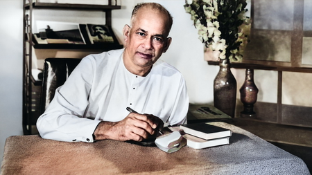 माधुरी दीक्षित-अरुण गोविल को मौका देने वाले इस शख्स ने पैसों के बिना शुरू हुआ सफर, आज पोते ने बना दिया करोड़ों का साम्राज्य