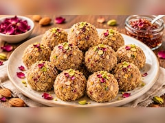 Gulkand Laddu Recipe: गर्मियों में ठंडक पहुंचाएंगे गुलकंद के लड्डू, मीठा खाने का भी मिलेगा मजा