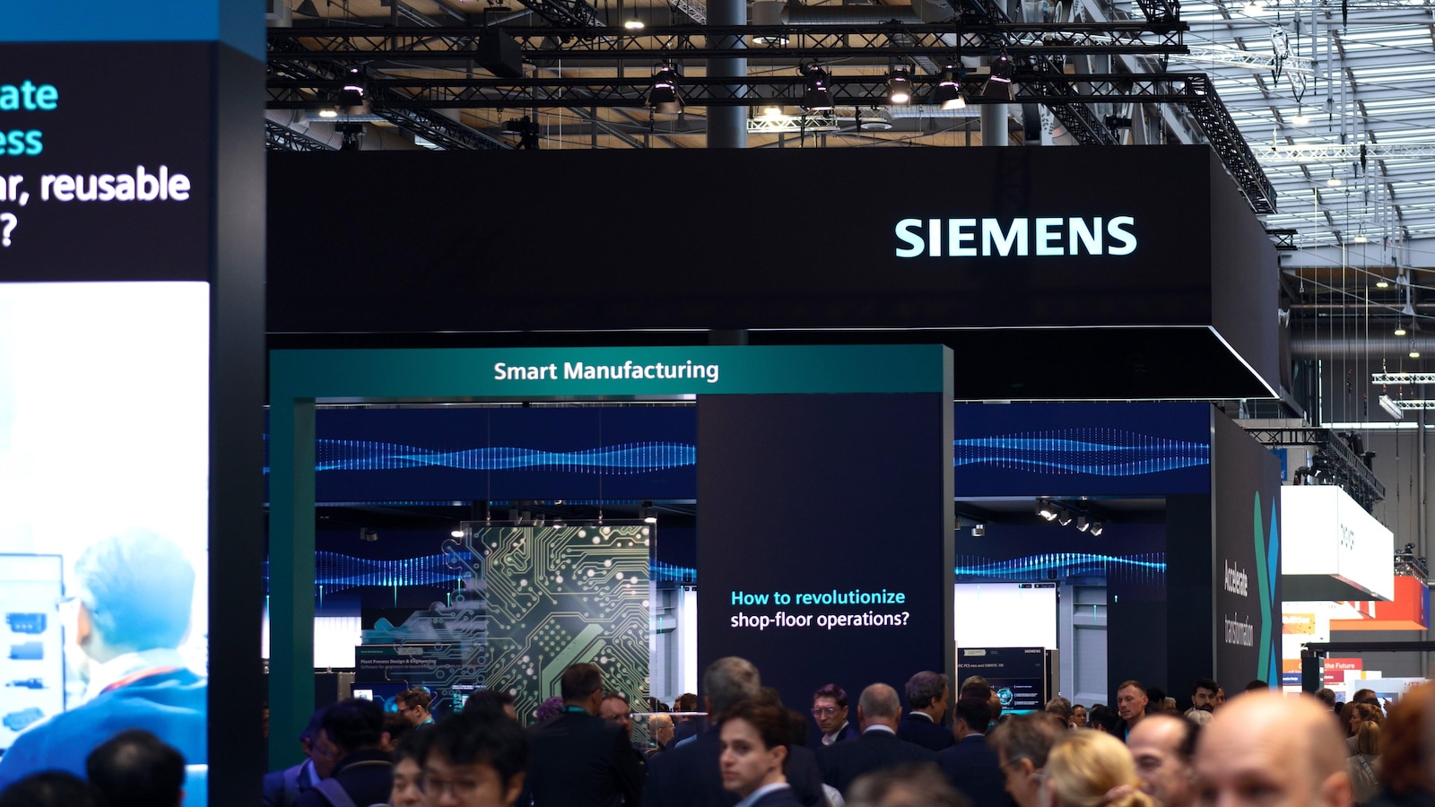 Siemens Shares Jump 3% On Mixed Q4 Results, Merger Announcement