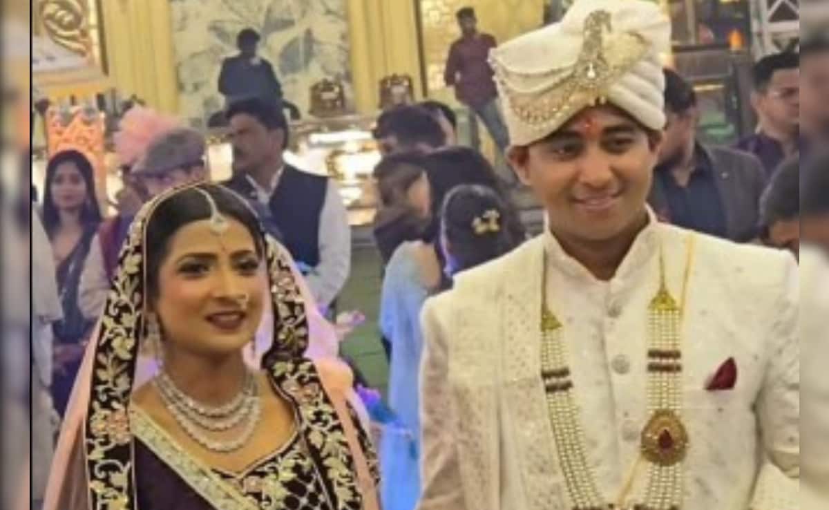 IAS Couple Story: 2 बार फेल हुए, तीसरे चांस में मारी बाजी, फिर ट्रेनिंग के दौरान दिल दे बैठे ये दो IAS अफसर — WellsTrack