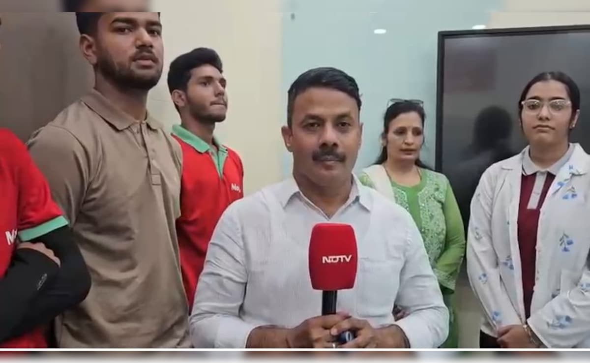 NEET UG Cancel होने पर NDTV से बोले कोटा के छात्र और परेशान अभिभावक - 'मेहनत बेकार, अब सिर्फ फ्रस्ट्रेशन'