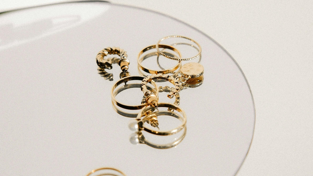 Amazon Wardrobe Refresh Sale: How To Flawlessly Layer Jewellery Amazon Wardrobe Refresh Sale: How To Flawlessly Layer Jewellery