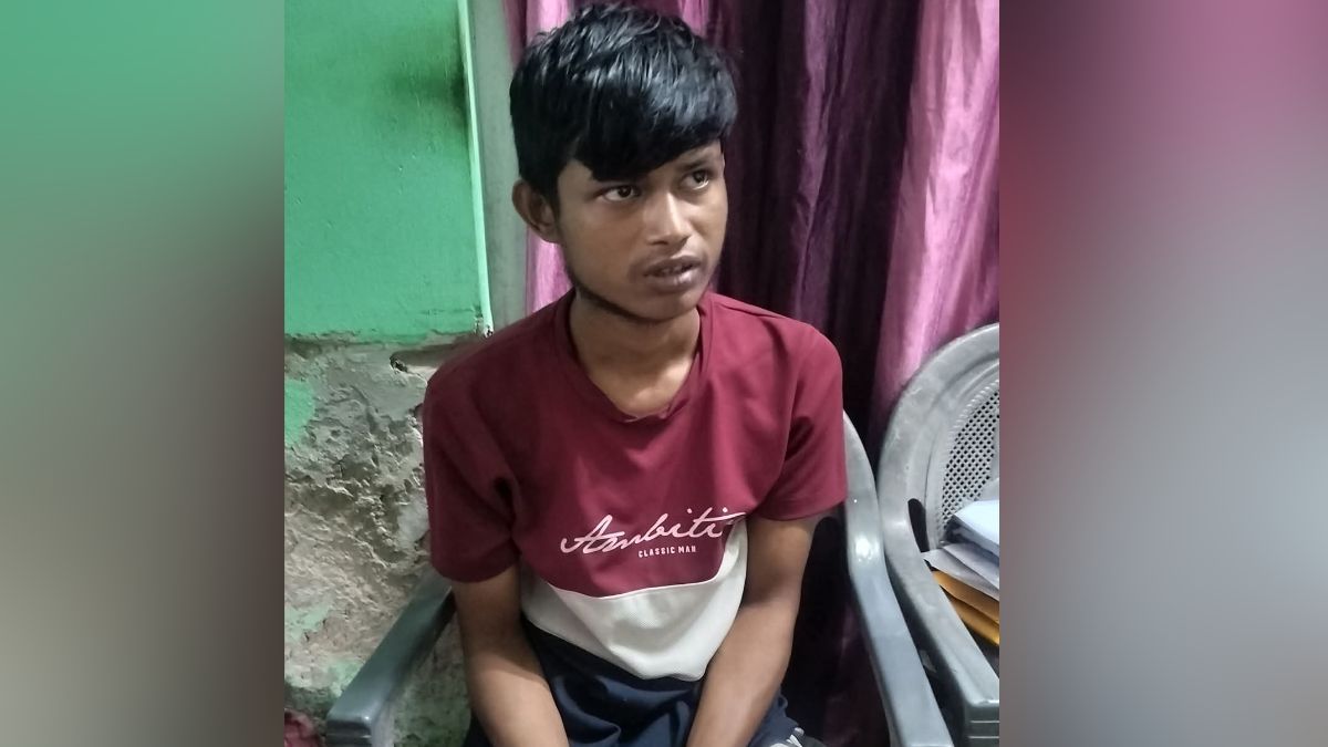 दलाल ने बांग्लादेश से भारत लाकर छोड़ा, अकेला पाकर सरेंडर करने पहुंचा दीन इस्लाम, वापस भेजने की लगाई गुहार