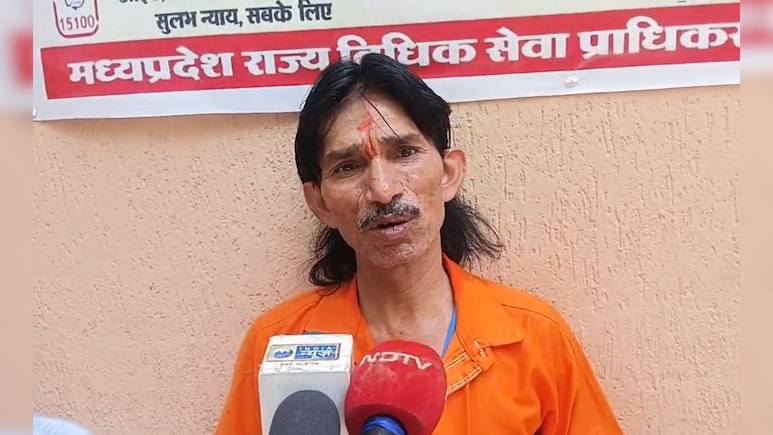 पैसे मांगने पर ग्वालियर में दिव्यांग दंपत्ति की पिटाई, वीडियो सामने आया, फिर भी पुलिस कार्रवाई नहीं