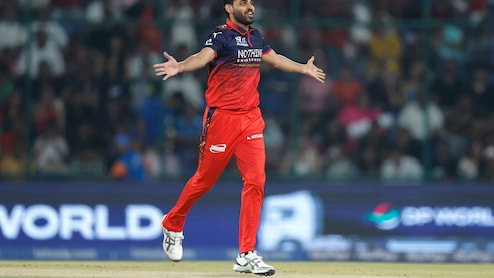 RCB vs KKR: कभी देखा है ऐसा भुवनेश्वर कुमार, केकेआर की 'सुपर मिसाइल' का ऐसा बुरा हाल, उड़ने से पहले ही 'जमींदोज' कर दिया