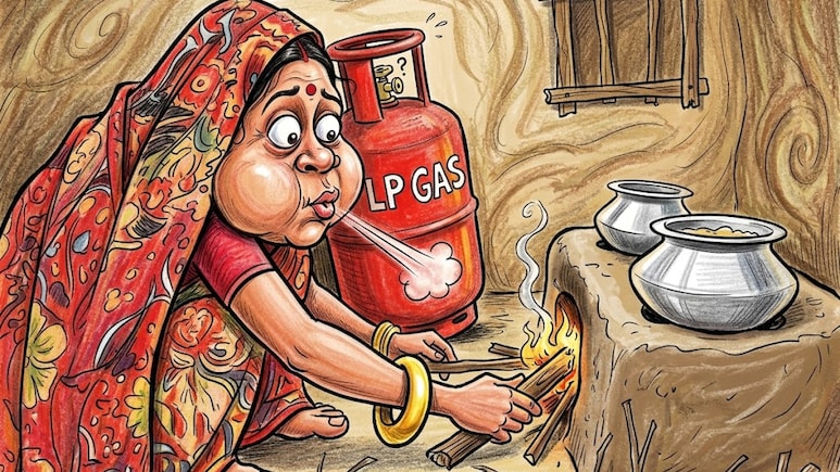 गैस की किल्लत से नहीं, महंगाई की वजह से करोड़ों रसोइयों में खाली पड़े हैं सिलेंडर, RTI के आंकड़े देखकर रह जाएंगे दंग!