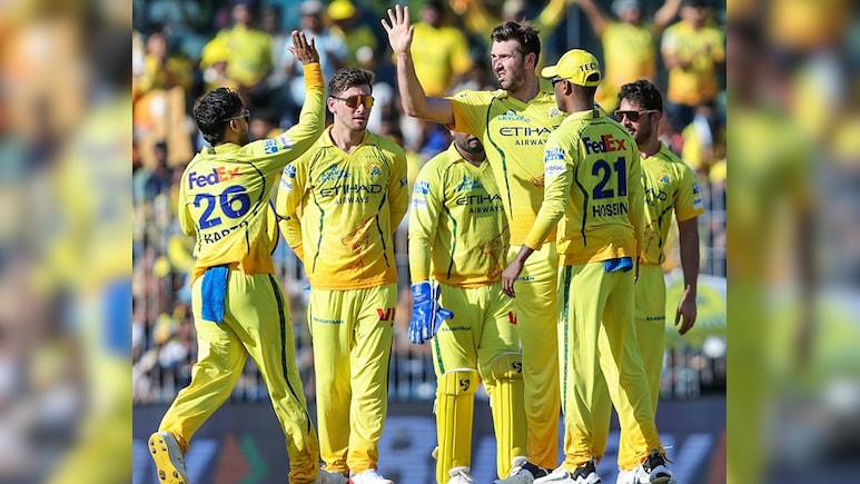 IPL 2026: CSK को लगा बड़ा झटका, चोटिल स्टार तेज गेंदबाज लौटा स्वदेश