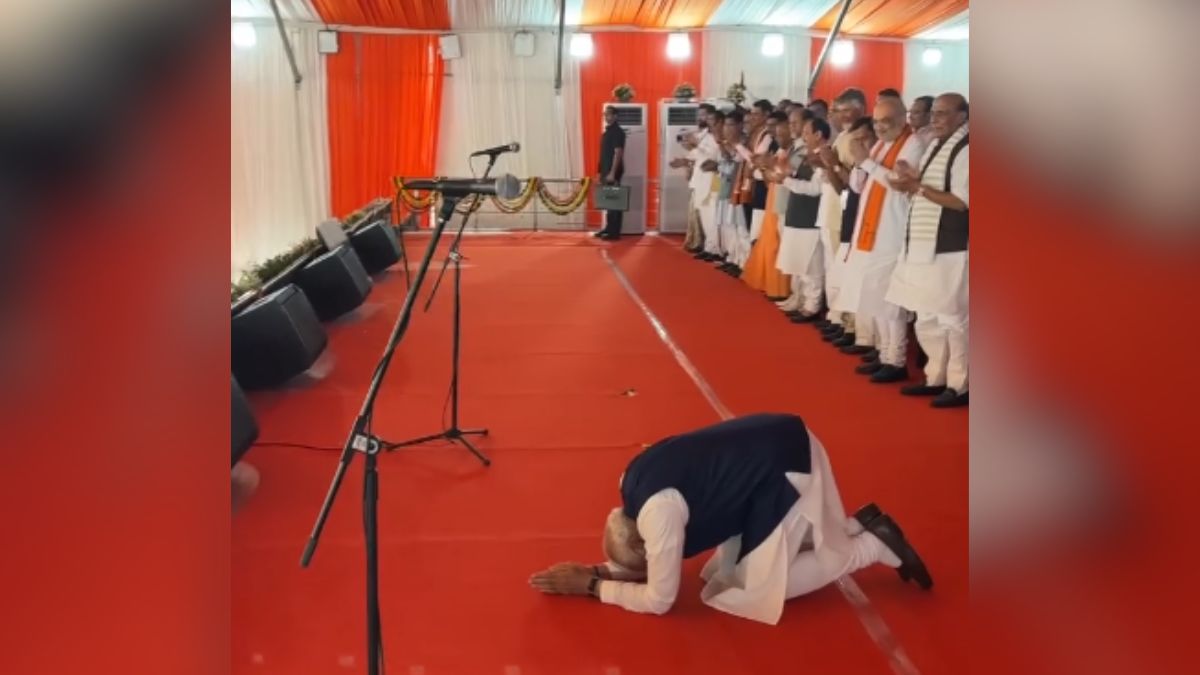 Video: PM Bows Down With Folded Hands To Public At Suvendu Adhikari's Oath