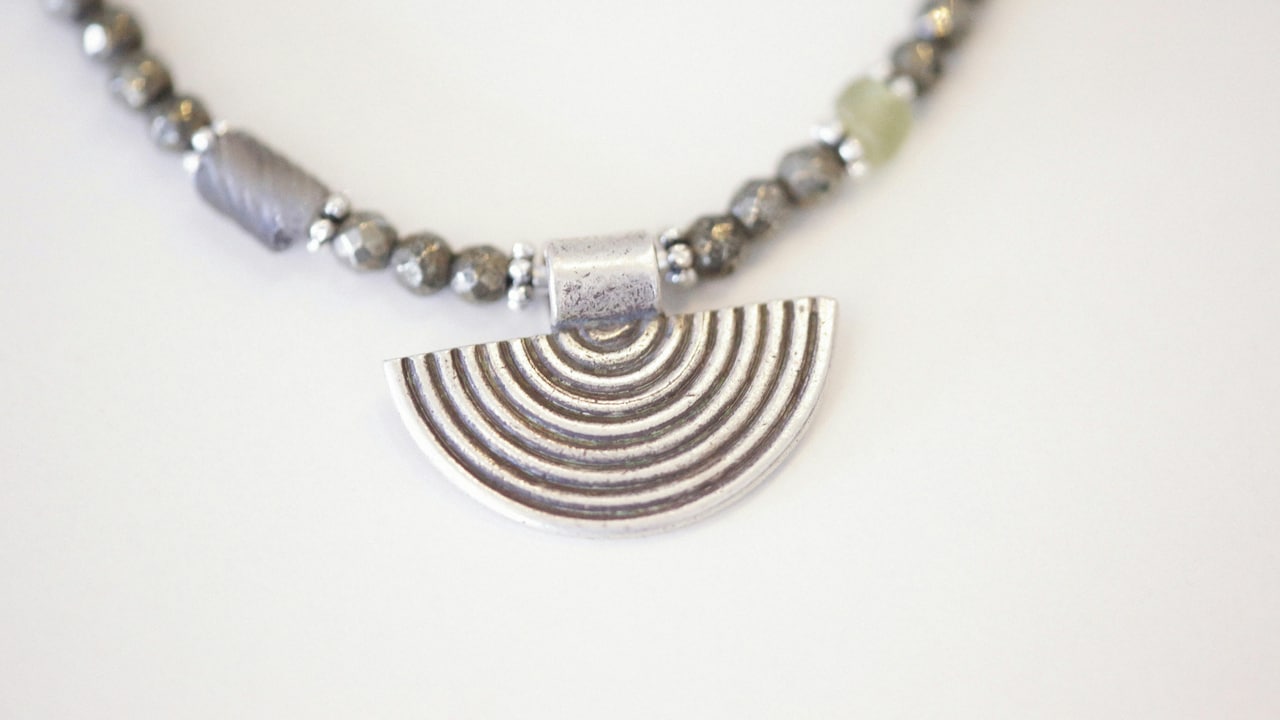 Simple home methods can restore silver shine in minutes.