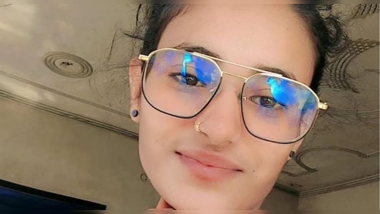 100 फीट गहरे कुएं में ग&zwj;िरने से युवती की मौत, मोटर से पानी न&zwj;िकालने के बाद मिला शव